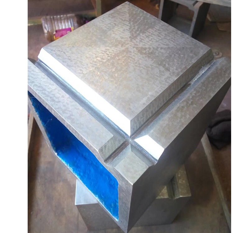 1762911585185007.jpg 铸铁方箱.jpg