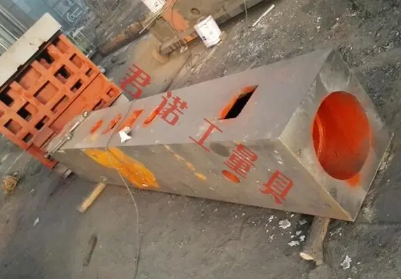 1775958876128946.png 机床铸件滑枕.png